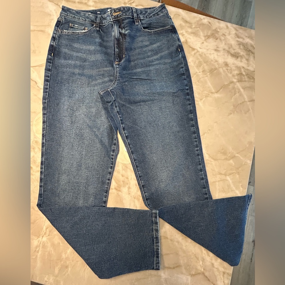 NWOT Sonoma Women's Medium Blue Straight Leg Jeans